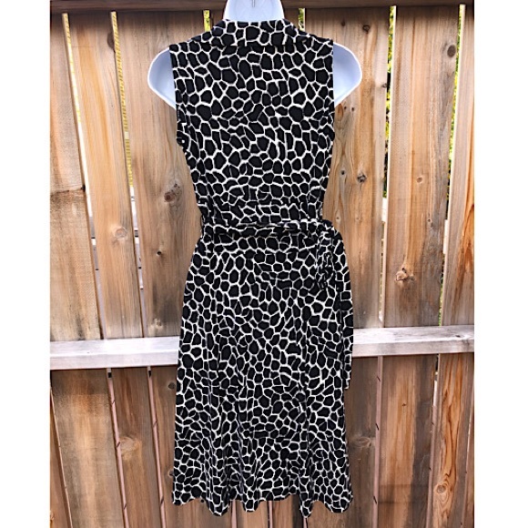 🌹 Jones New York wrap dress, size 6P. 🌹 - Picture 3 of 4